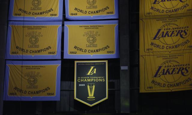 半岛体育-季中锦标赛夺冠后1胜3负，湖人不想找借口只想战斗